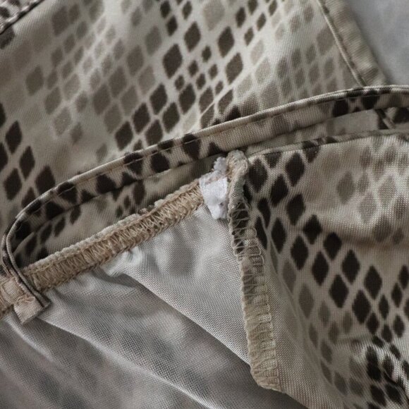 Missguided Women's Sz 4 Beige/Brown Snakeskin V-Neck One Piece Stretch Bodysuit - Picture 11 of 13